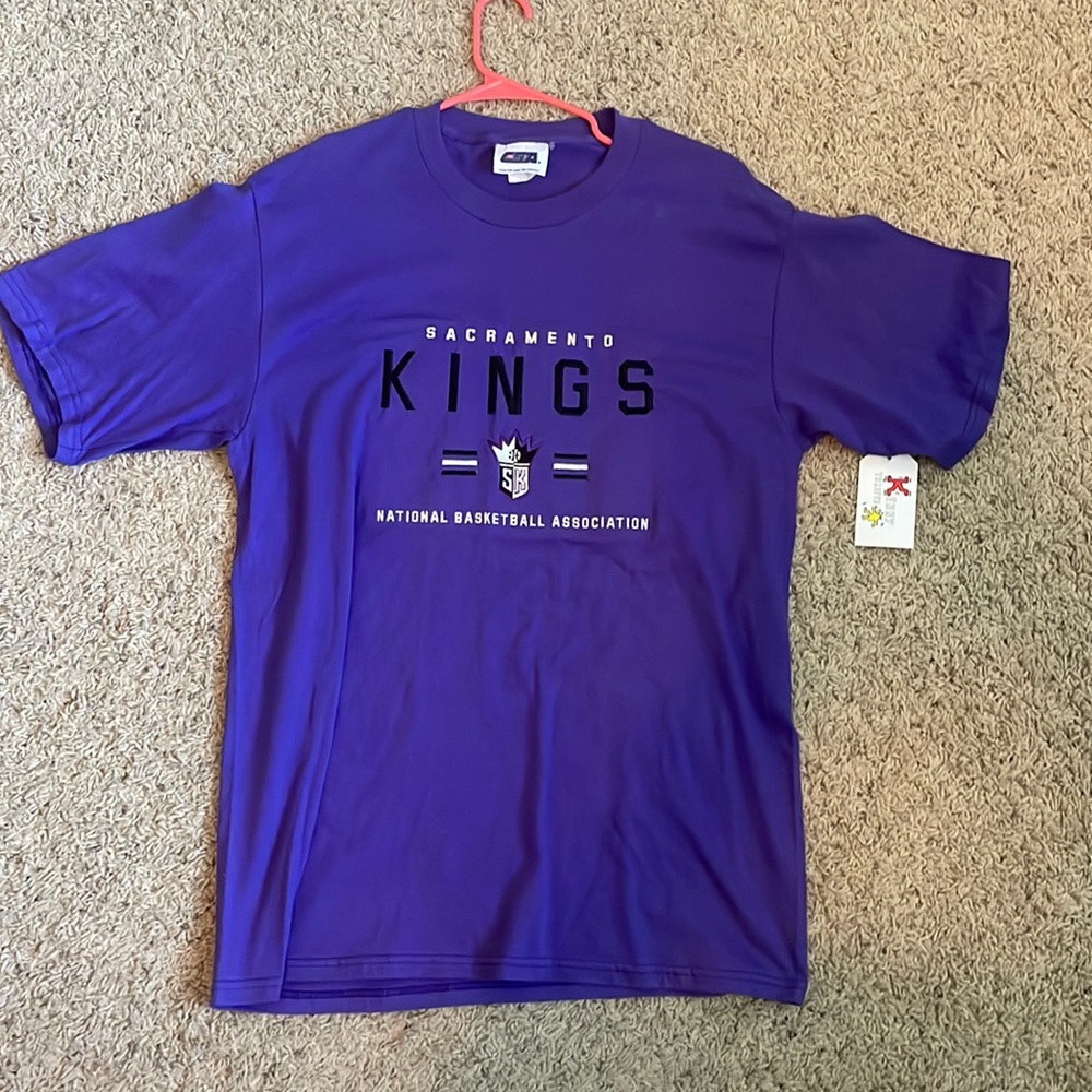 Sacramento Kings Embroidered Logo Tee